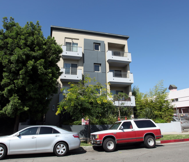 1529 S Westgate Ave in Los Angeles, CA - Building Photo - Building Photo