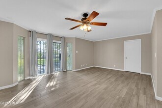 350 Thunderbird Dr, Unit 55 in El Paso, TX - Building Photo - Building Photo