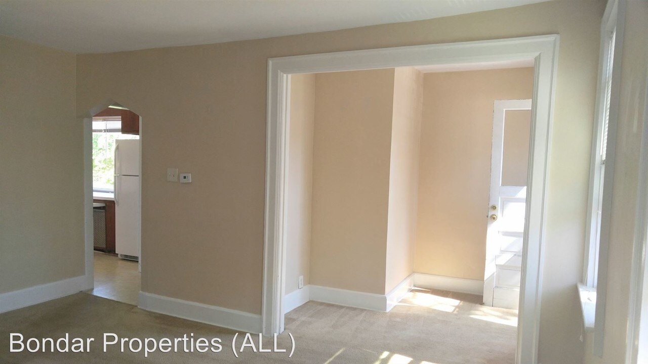 1811 N Warren Ave in Milwaukee, WI - Building Photo