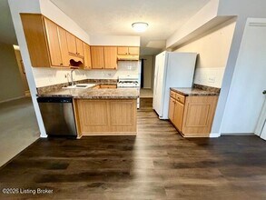 4023 Tanglewood Dr in Floyds Knobs, IN - Building Photo - Building Photo