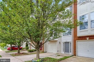 14217 Hunters Run Way in Gainesville, VA - Building Photo - Building Photo