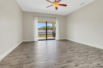 1704 NW 11th Pl in Cape Coral, FL - Foto de edificio - Building Photo