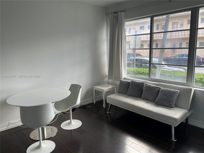 621 11th St in Miami Beach, FL - Building Photo - Building Photo