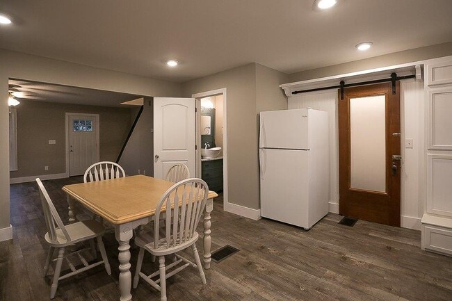 122 Sayre St, Unit A in Horseheads, NY - Foto de edificio - Building Photo