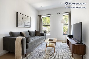 285 Kingsland Ave in Brooklyn, NY - Building Photo