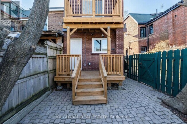 633 Ossington Ave in Toronto, ON - Building Photo - Building Photo