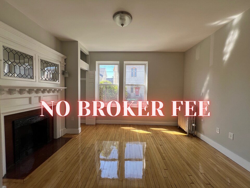4 Farrington Ave, Unit #1 in Boston, MA - Building Photo