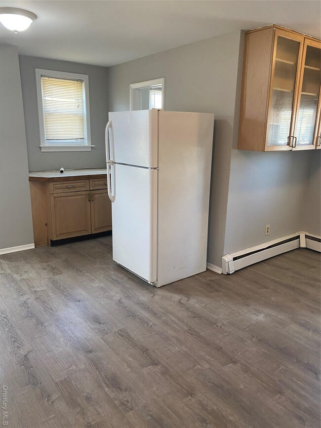 104 River Ave in Patchogue, NY - Building Photo - Building Photo