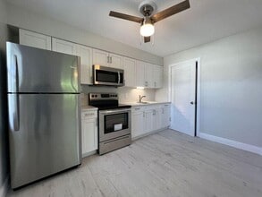 609 NE 6th Ct in Boynton Beach, FL - Building Photo - Building Photo