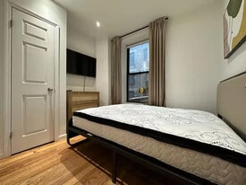 Furnished room/NOT APARTMENT, Unit 2D in New York, NY - Building Photo