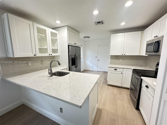 property at 2917 Myrtle Oak Cir