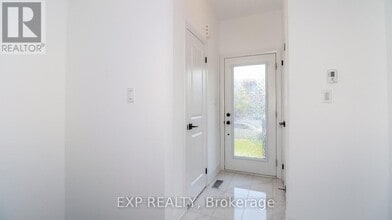 16 Haven Ln in Barrie, ON - Building Photo - Building Photo
