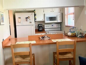 8200 Bayshore Dr in Treasure Island, FL - Building Photo - Building Photo