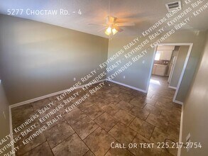 5277 Choctaw Rd in Brusly, LA - Building Photo - Building Photo