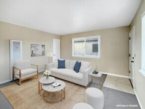 4550 Opal St, Unit B in Capitola, CA - Building Photo - Building Photo