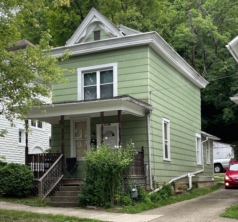130 N Congress St in Athens, OH - Building Photo