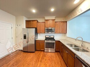 1018 Mirbeck Ln in Durham, NC - Building Photo - Building Photo