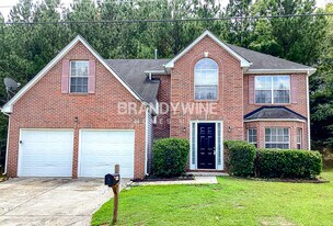 1667 Cutters Mill Dr in Lithonia, GA - Building Photo