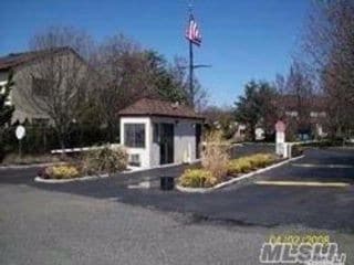 1 Anchorage Way-Unit -209 in Freeport, NY - Building Photo - Building Photo