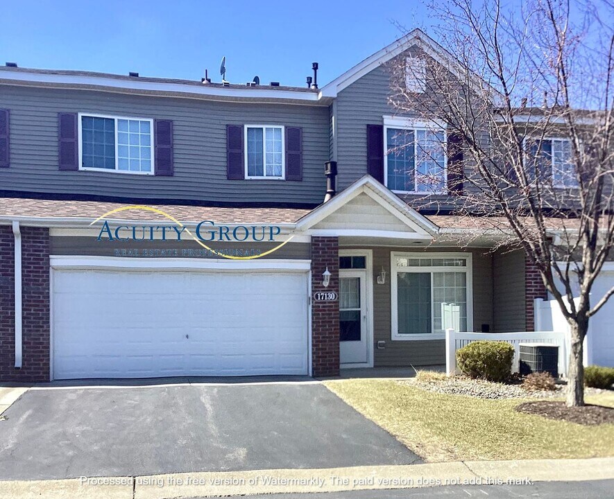 17130 Nixon St in Elk River, MN - Building Photo