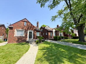16927 Chandler Park Dr in Detroit, MI - Building Photo - Building Photo