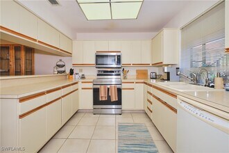 5510 SW 4th Pl in Cape Coral, FL - Building Photo - Building Photo