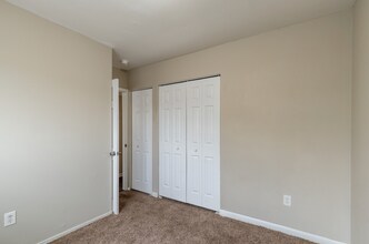 17020 Raupp Rd, Unit 203 - UPG in Melvindale, MI - Building Photo - Building Photo