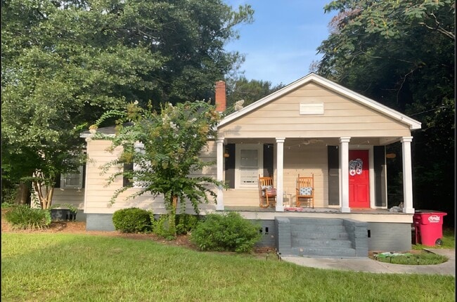 property at 2010 N Ridge Ave