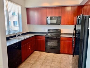 615 E Portland St-Unit -261 in Phoenix, AZ - Building Photo - Building Photo