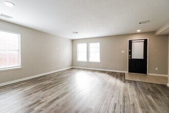 15406 Hensen Creek Dr in Houston, TX - Foto de edificio - Building Photo