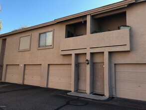 1406 W Emerald Ave in Mesa, AZ - Building Photo - Building Photo