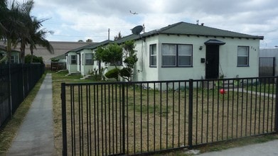 314 E 99th St in Inglewood, CA - Foto de edificio - Building Photo