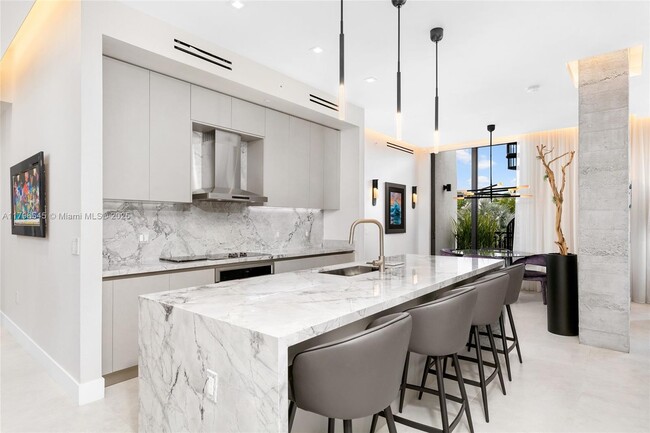 1030 15th St in Miami Beach, FL - Building Photo - Building Photo