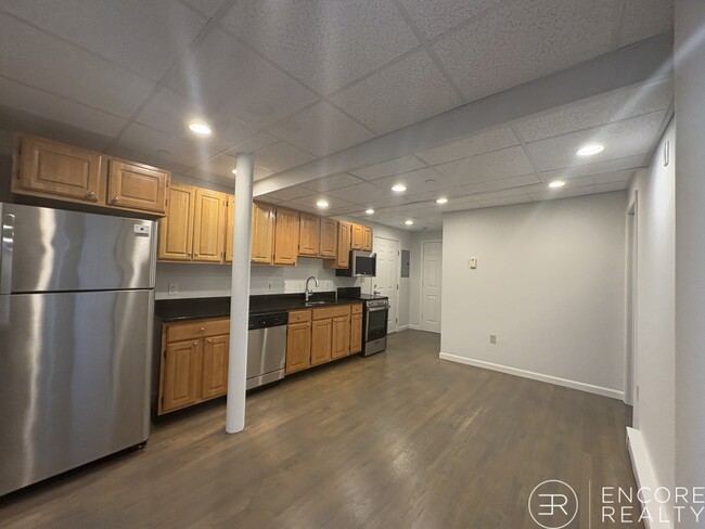 77 Park Dr in Boston, MA - Building Photo - Building Photo