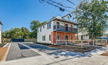 1012 N Cherry St in San Antonio, TX - Building Photo - Building Photo