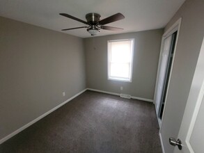 11400 N Charlotte St in Kansas City, MO - Building Photo - Building Photo