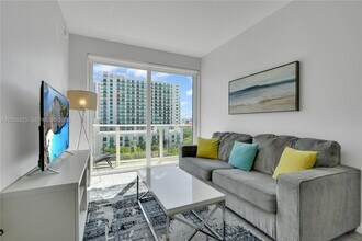 321 NE 26th St in Miami, FL - Building Photo - Building Photo