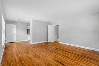 408 N Mendenhall St in Greensboro, NC - Building Photo - Building Photo