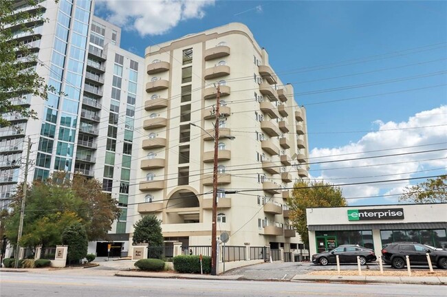 2161 Peachtree St NE in Atlanta, GA - Building Photo - Building Photo