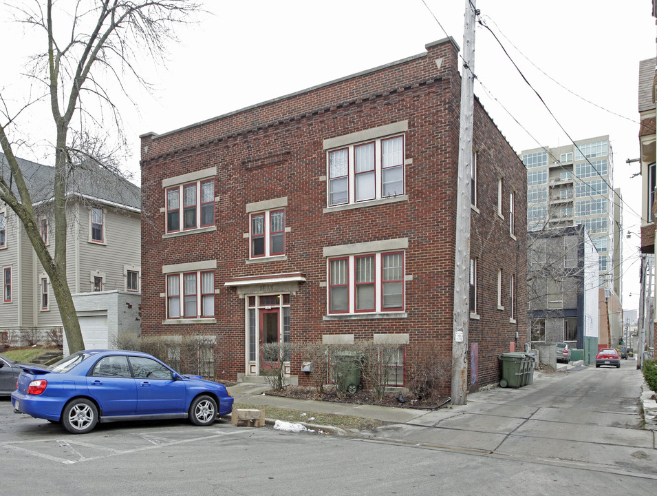 1623 E Kane Pl in Milwaukee, WI - Building Photo