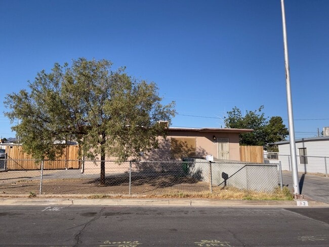 property at 2 Colorado Way