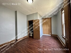 927.5 E Main St in Lancaster, OH - Building Photo - Building Photo