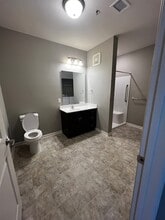 Scenic Meadows in Springfield, MO - Foto de edificio - Building Photo