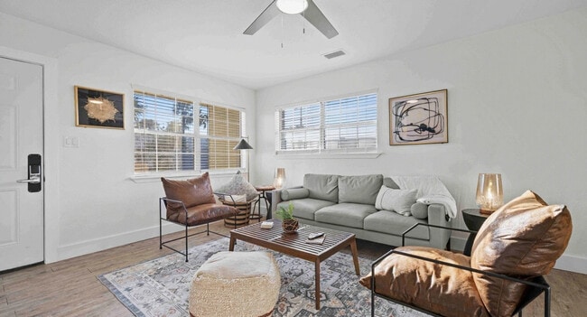 209 Angelfish Ave. in Fort Walton Beach, FL - Building Photo - Building Photo