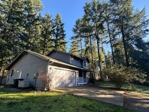 22406 Bluewater Dr SE in Yelm, WA - Building Photo - Building Photo