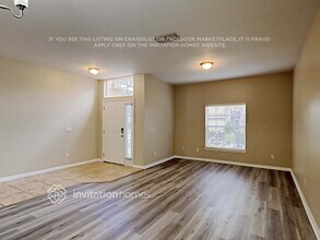 2122 Senate Ave in St. Cloud, FL - Foto de edificio - Building Photo