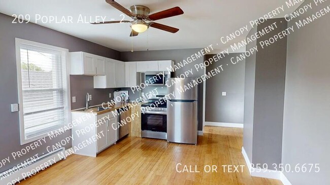 209 Poplar Alley in Russell, KY - Building Photo - Building Photo