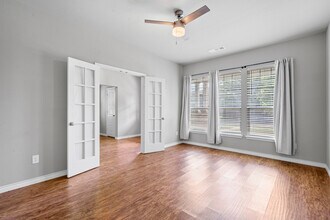 2641 Frazier Ave in Fort Worth, TX - Building Photo - Building Photo