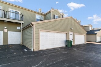 1137 Mt Vernon Dr in Grayslake, IL - Building Photo - Building Photo