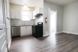 159 Victoria St N in Kitchener, ON - Building Photo - Building Photo